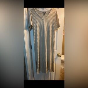 Liz Claiborne Beige Ribbed Midi Dress